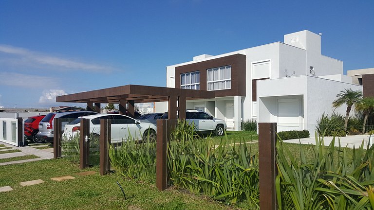 No Atlantida Park Residence - Apartamento térreo com suite e